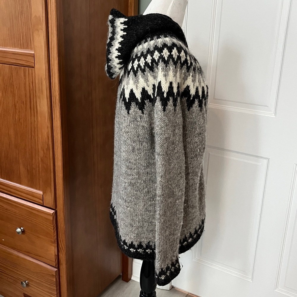 Icelandic wool Lopapeysa hooded cardigan  sweater with snaps - size large / EUC - Picture 3 of 8